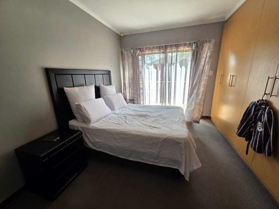 4 Bedroom Property for Sale in Langenhovenpark Free State